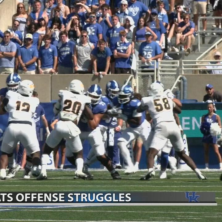 Kentucky squeezes out win in season opener against Toledo